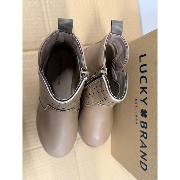 Lucky Brand Dina GS Sand Ankle Boots Laser Cut Floral Booties Girls Size 11 NEW